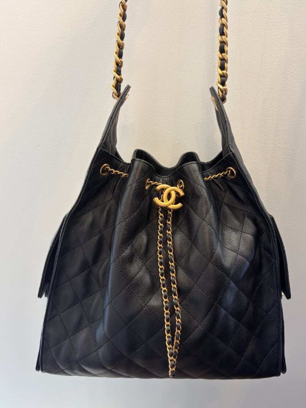 Chanel 25 Medium Handbag in Black - Picture 4 of 10